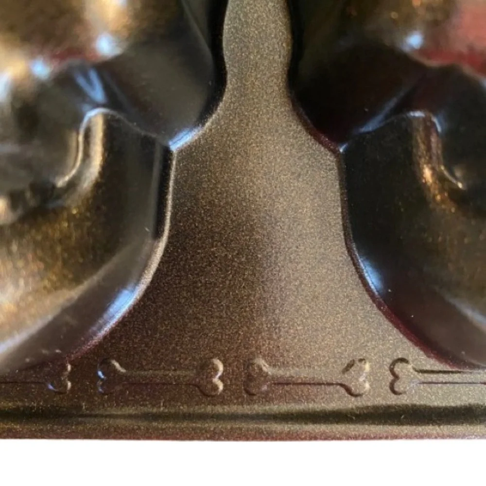 Nordic Ware Mini Skull Cakelet Pan 11.75” x 10” Non Stick Baking Gothic Haunted